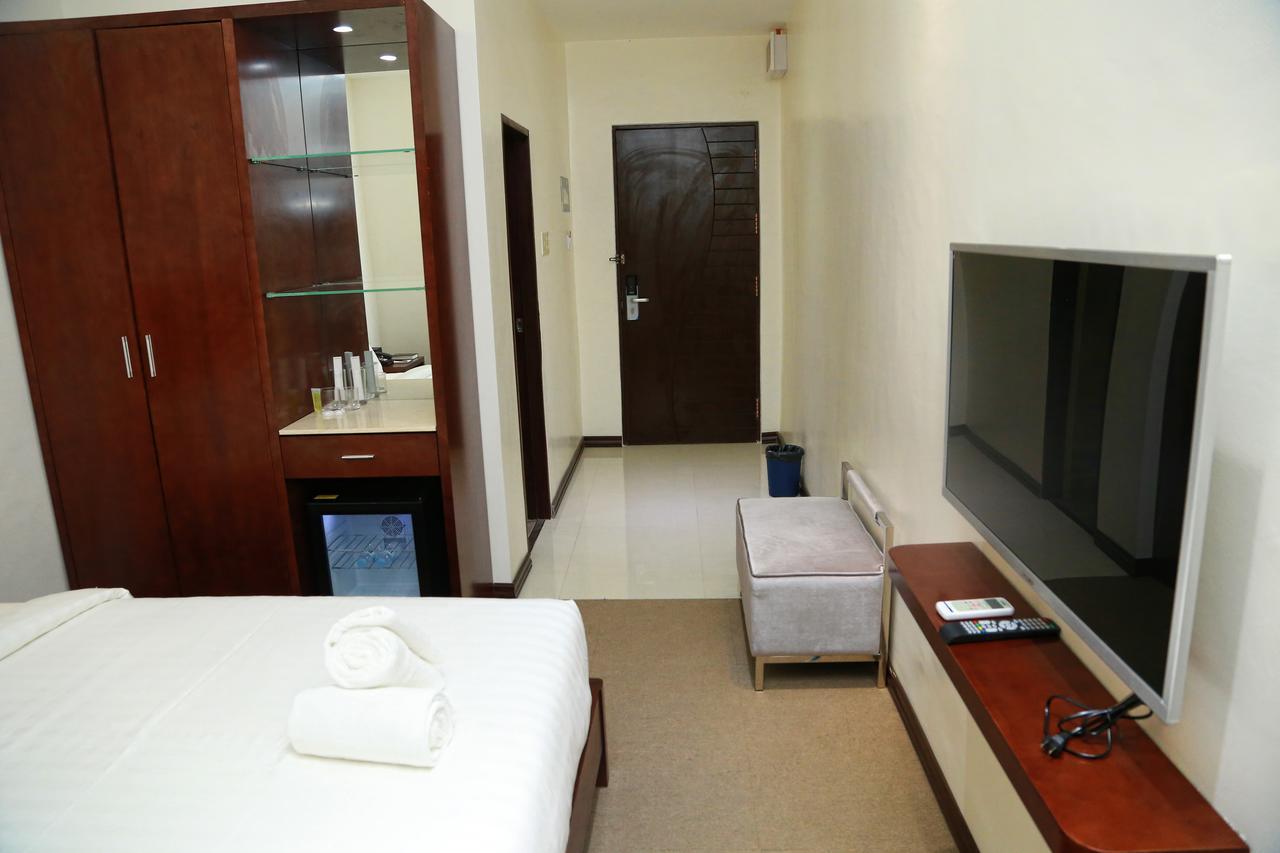 Big Hotel Suites Mandaue-stad Buitenkant foto