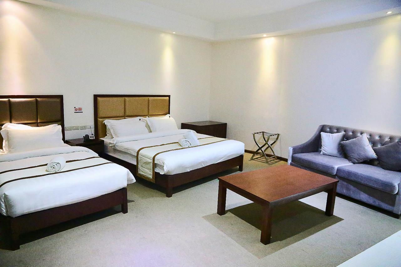 Big Hotel Suites Mandaue-stad Buitenkant foto