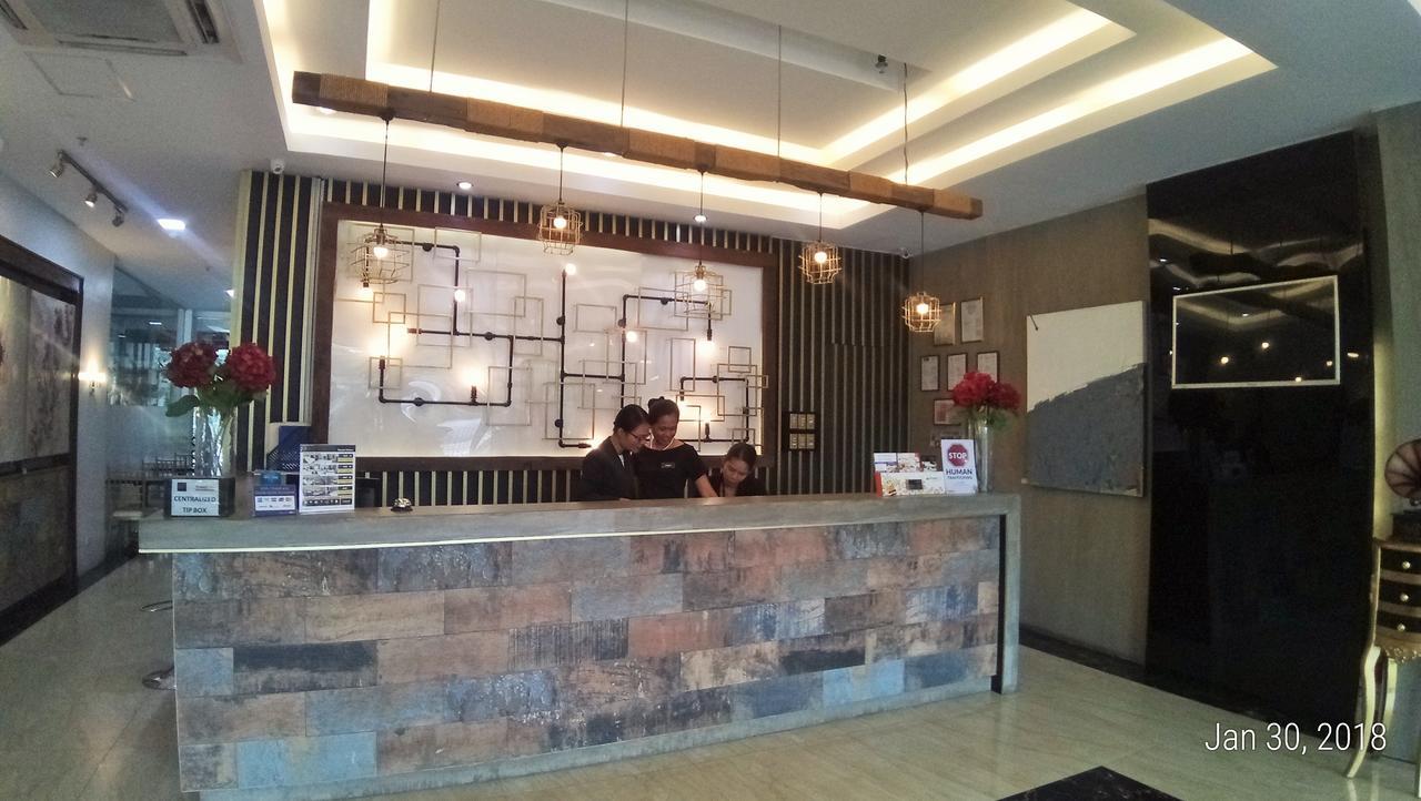 Big Hotel Suites Mandaue-stad Buitenkant foto