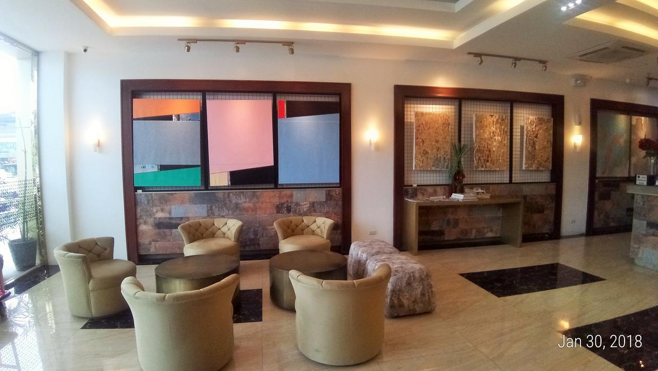 Big Hotel Suites Mandaue-stad Buitenkant foto